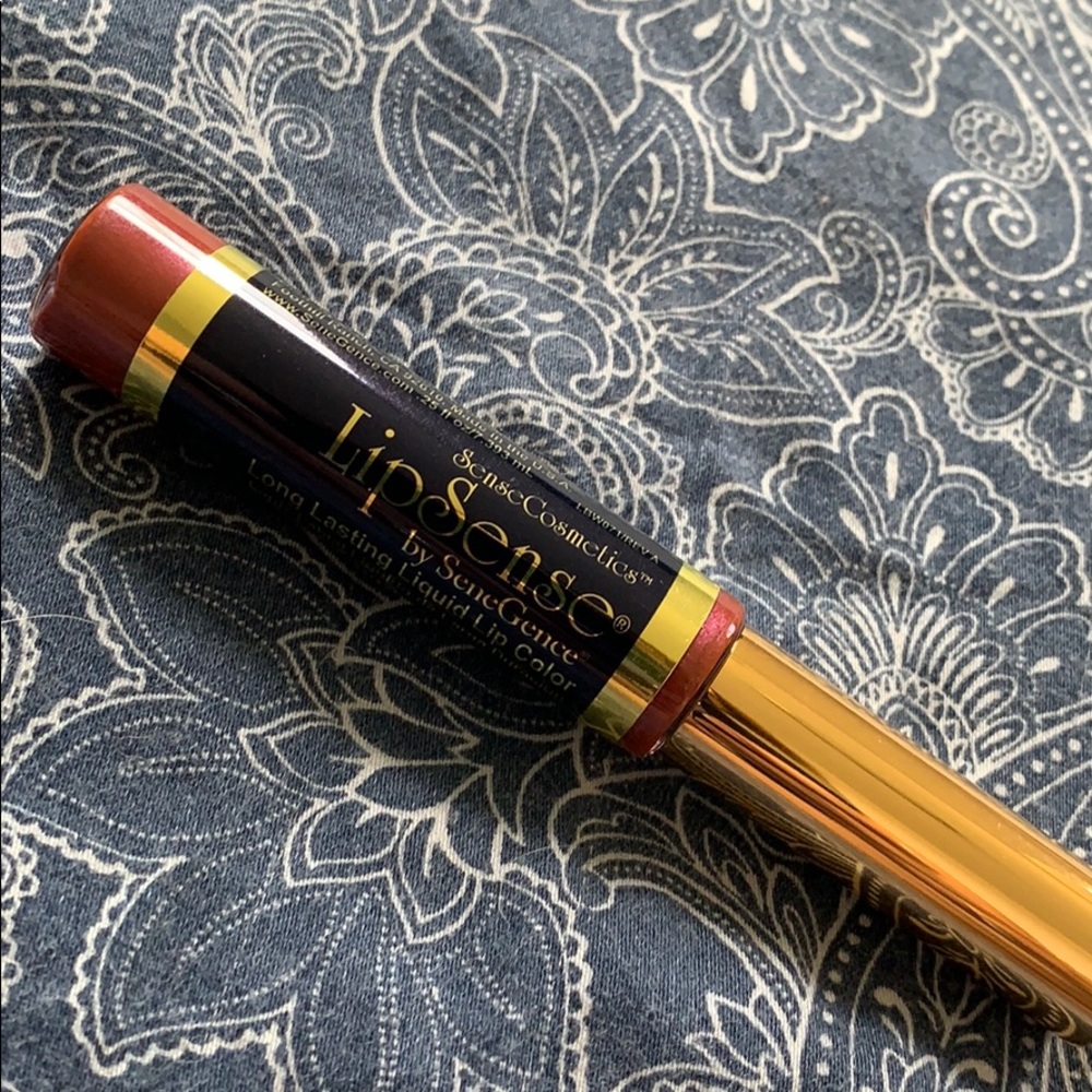 LipSense Lexie Bear-y long wear lip color